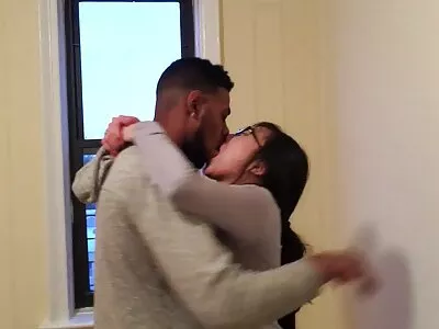 Amatör babe sprider hennes porr film mamma fitta