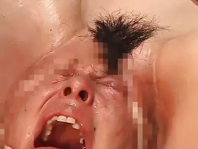 Knullade munnen gratis vuxenfilm på en rödhårig babe i badrummet