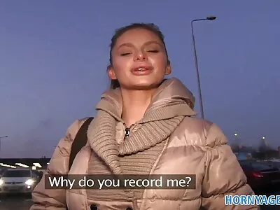 Analsex med en porrfilm gay omättlig blondin