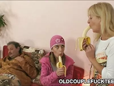 Petite styvsyster gör avsugning och ingrid swede filmer sex