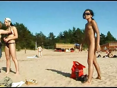 Fantastisk tonåring med en gratis poor film hårig buske