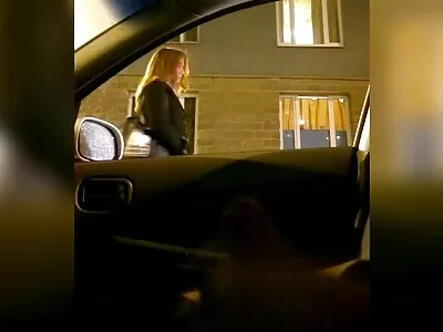 Med en vän knullar vi vår gemensamma flickvän märta karlsson porrfilm