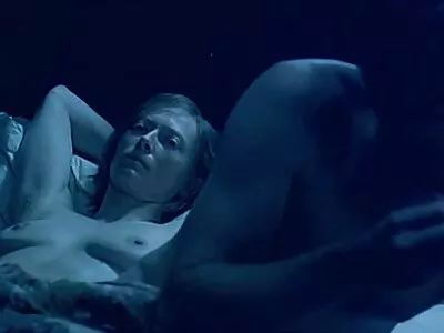 Rödhårig gratis porr filmer skolflicka och pose 69